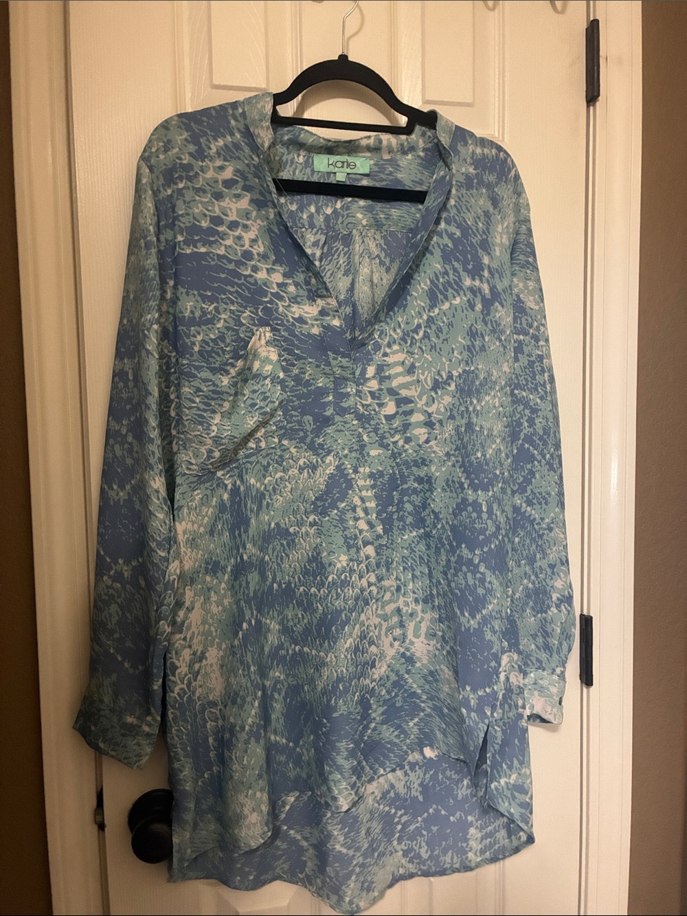 Karlie Blue & White Patterned V-Neck Tunic